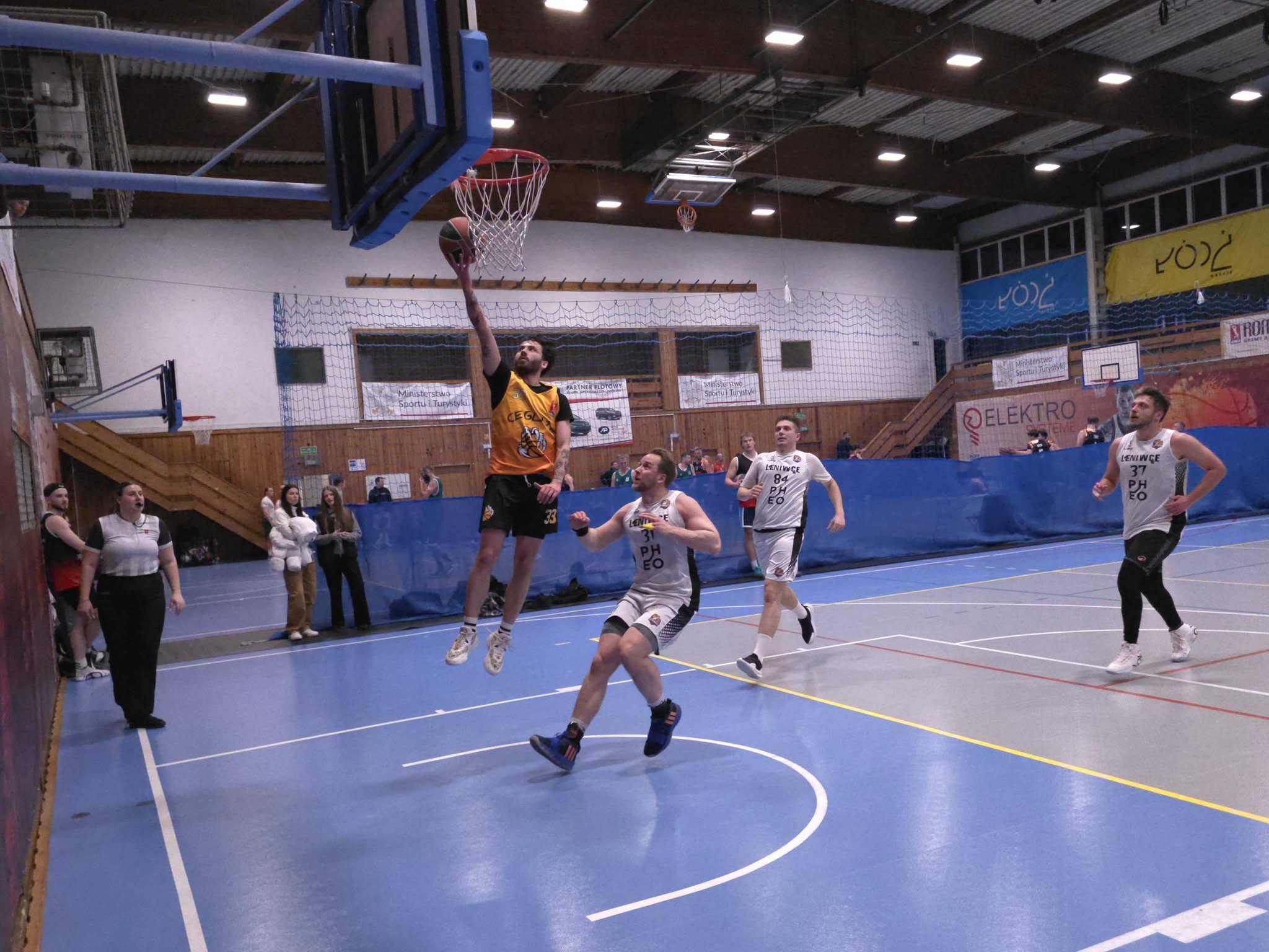 Niezwykle wyrównana kolejka!